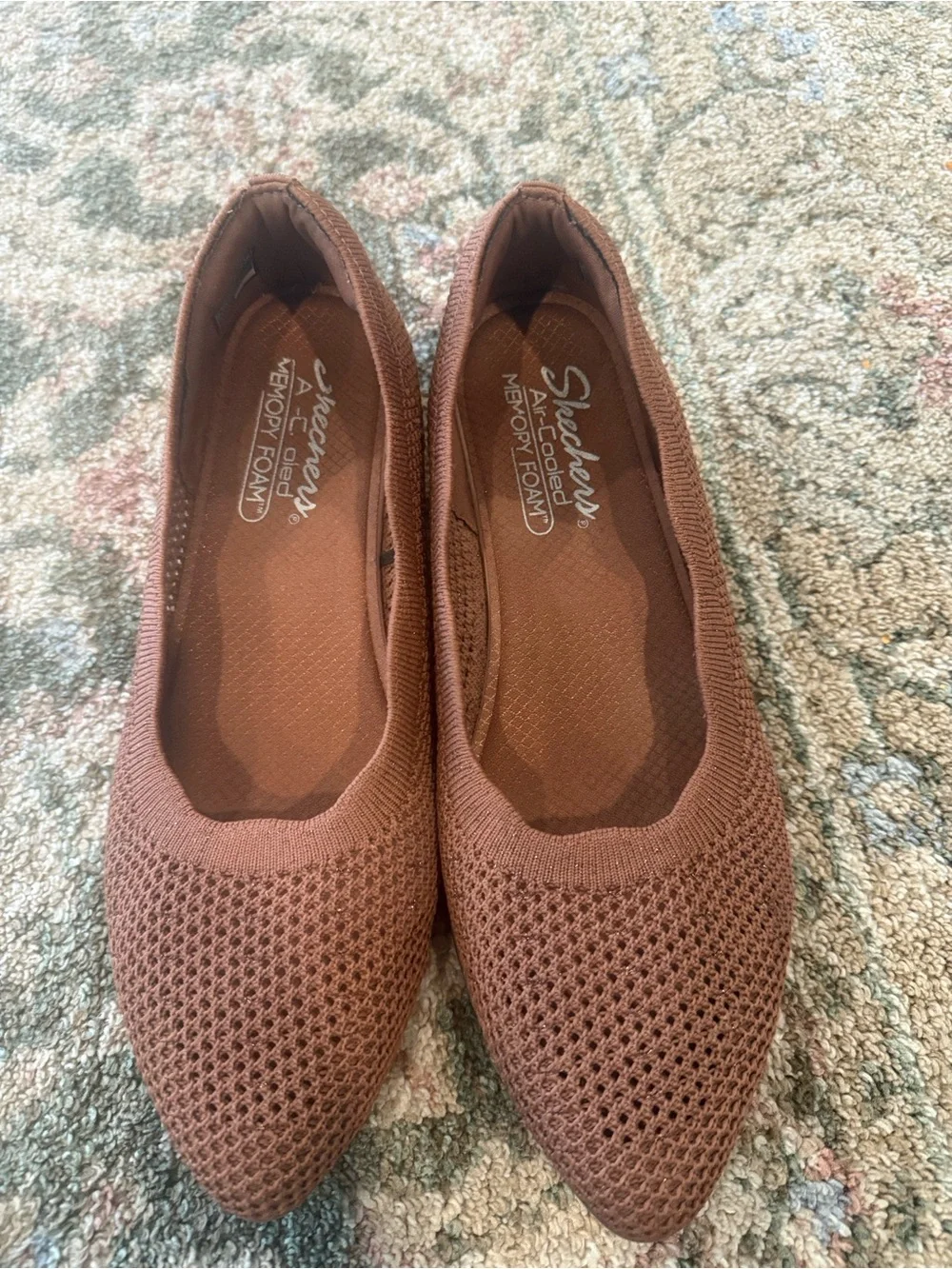 Skechers Women's Cleo sawdust  Knit Slip-On Flats with Memory Foam size 8.5